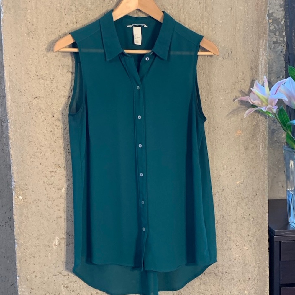 H&M Tank Great for Work or Going Out!